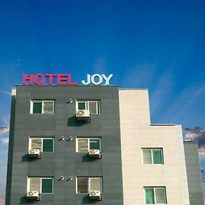 Hotel Joy Near Camp Humphres